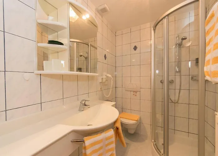 Grieseltal, Pension *